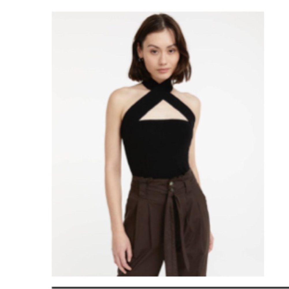 Plus size ribbed crisscross halter top